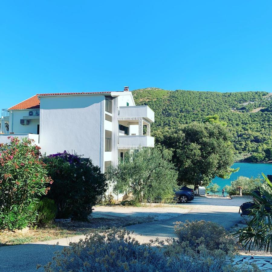 Apartments Vala Grebastica Bagian luar foto