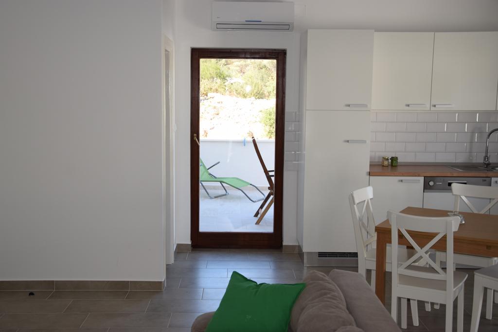 Apartments Vala Grebastica Bagian luar foto